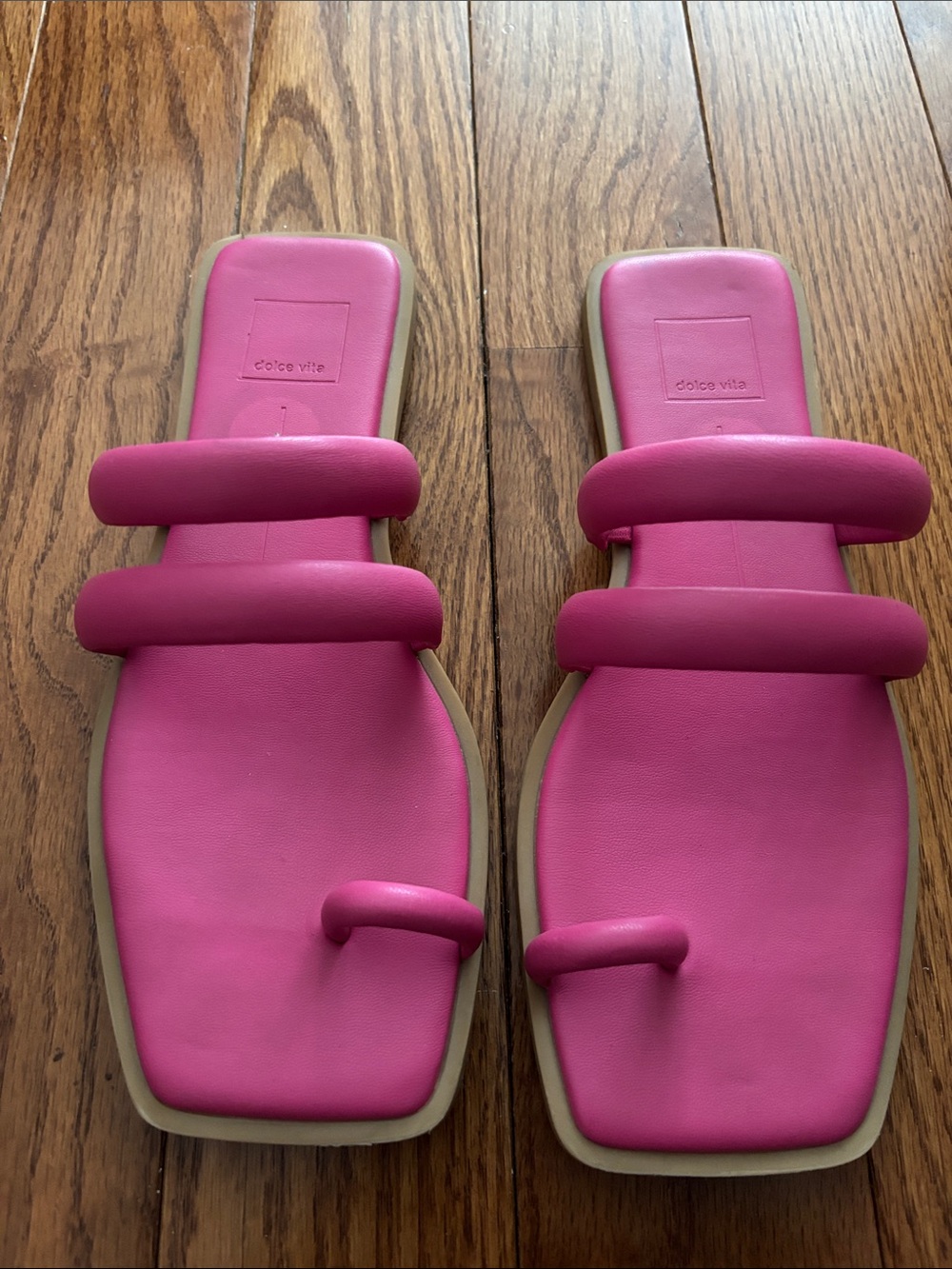 Dolce Vita Hot Pink Padded Toe-Ring Slide Sandals